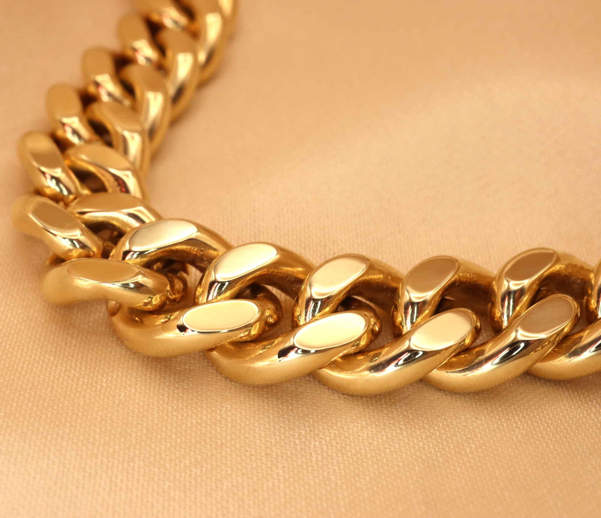 Gold Panzer Armband Detail in 585 Gelbgold, glänzend und massiv