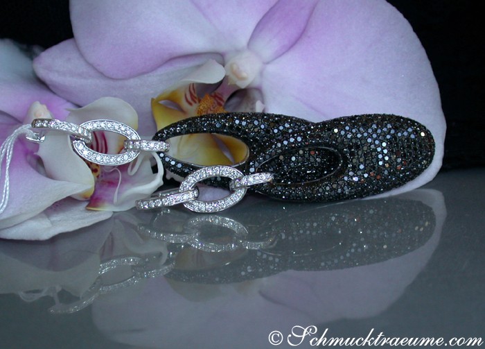 Extra lange schwarze Diamanten-Ohrgehänge mit 6,83 ct. in Weißgold 585