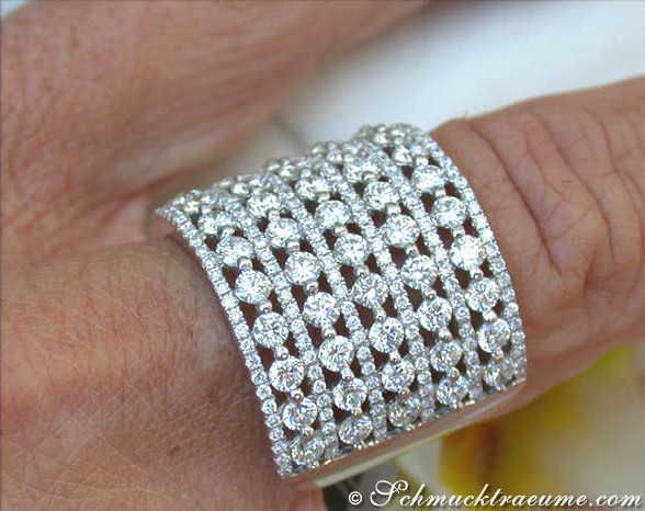 Exklusiver Brillantenring mit Diamanten auf Weißgold 750, Detailaufnahme