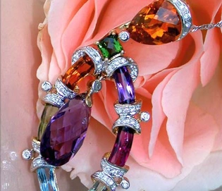 Exklusiver Multicolor Edelstein Anhänger mit Brillanten in Gelbgold