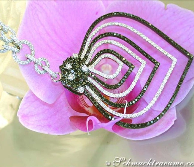 Nobles Collier mit schwarzen Diamanten und weißen Brillanten - Image 1 Nobles Collier mit schwarzen Diamanten und weißen Brillanten - Image 1