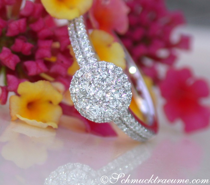 Klassischer Brillant-Ring in Weißgold mit 0.550 Karat Diamant