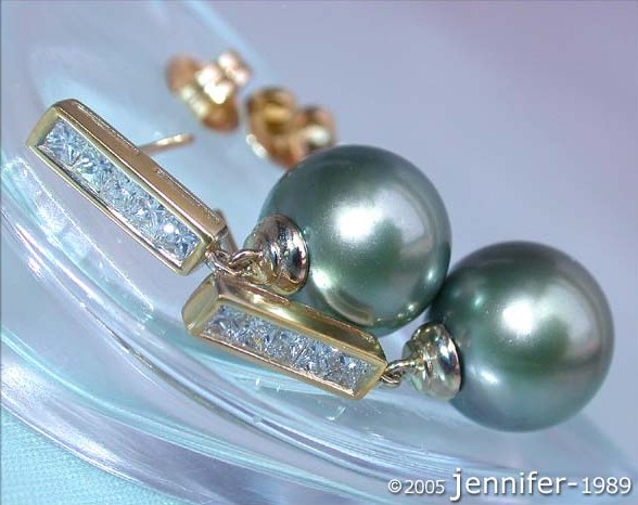 Gelbgold 750 Ohrstecker mit 0.360 ct Diamanten und 10-11 mm Tahitiperlen