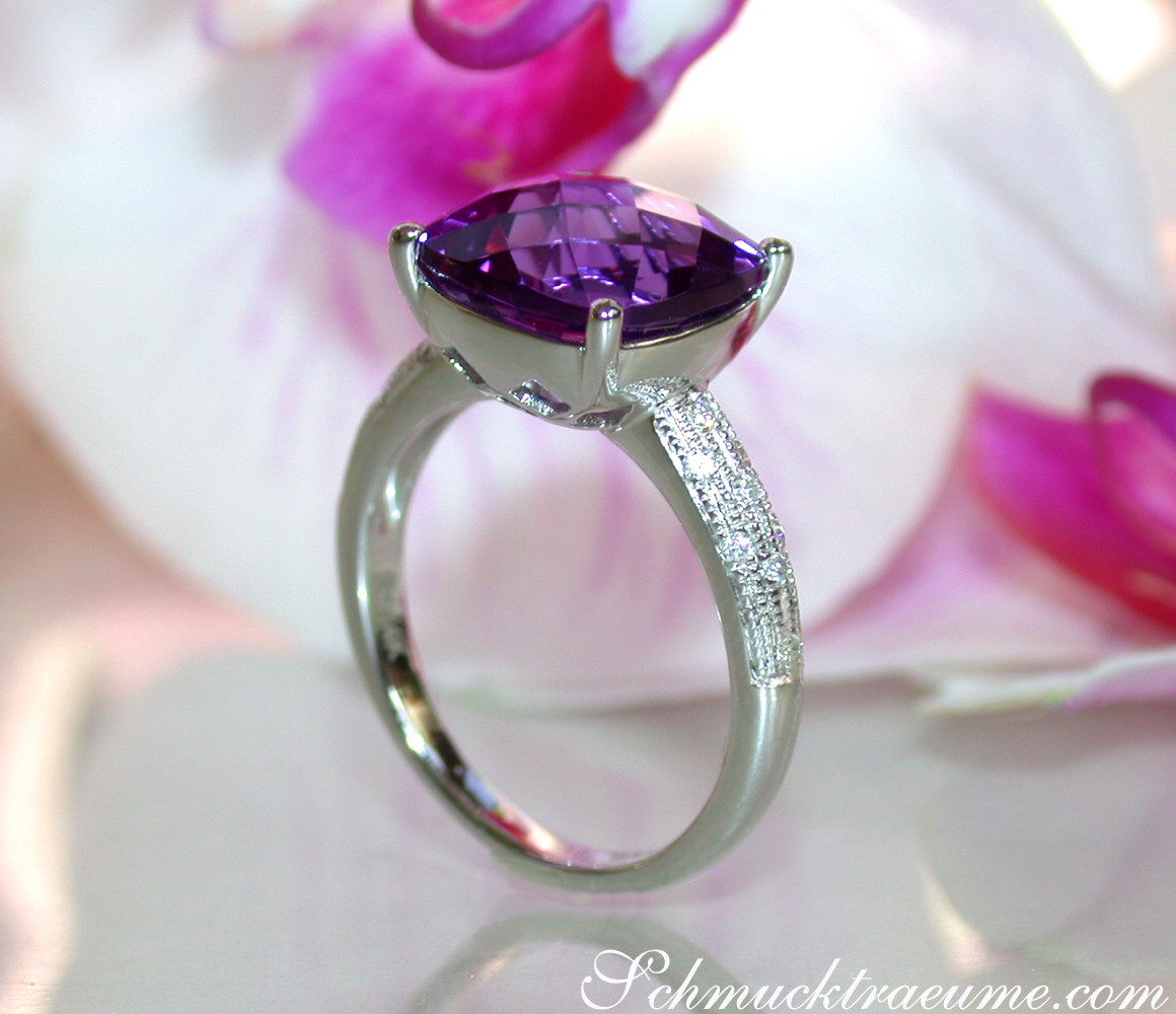 Charmanter Amethyst Ring mit Diamanten - Image 7