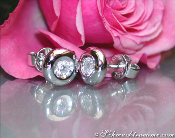 Ungewöhnliche Brillanten Solitär Ohrstecker in Weißgold 750