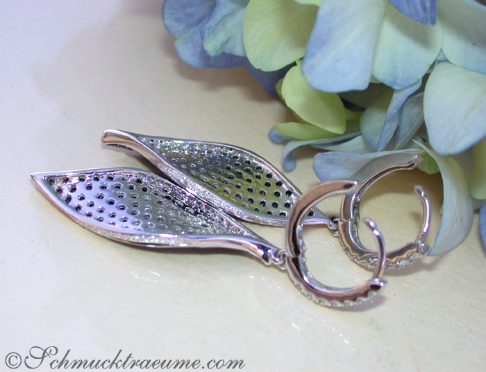 Auffallende schwarze Diamanten Ohrringe im Blatt Design - Image 6