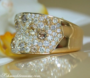 Goldener Ring mit weißen und naturbraunen Brillanten, 2.094 Karat, Gelbgold 750