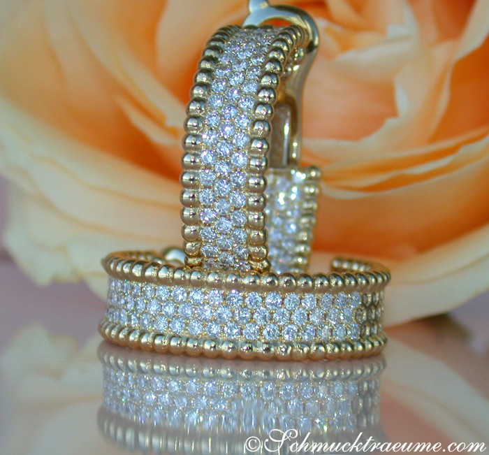 Gelbgold 750 Creolen mit 2.870 TW VS Brillanten, Detailaufnahme.