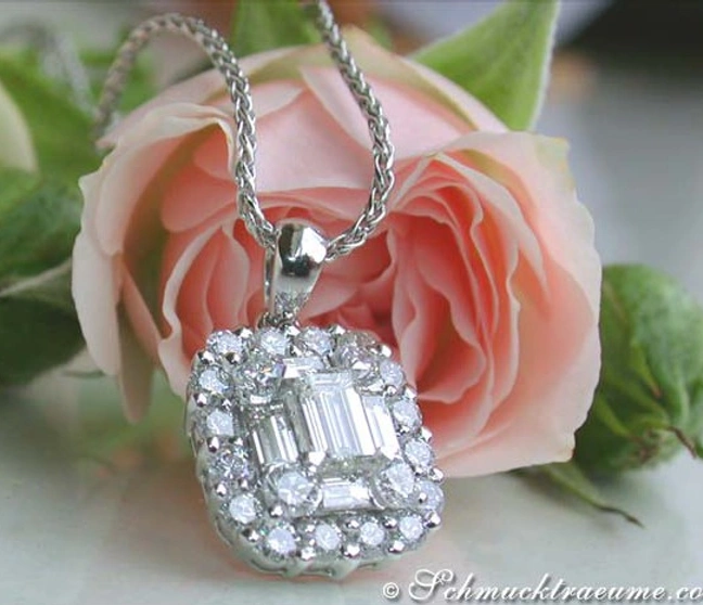 Schmuckträume: Diamantanhänger mit Baguette-Diamanten und Kette Schmuckträume: Diamantanhänger mit Baguette-Diamanten und Kette