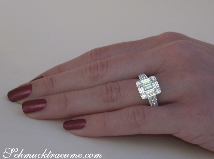 Erlesener Brillant Ring mit extra langen Baguette Diamanten - Image 3