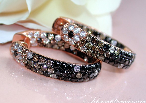 Ausgesuchte Creolen mit schwarzen Diamanten, naturbraunen und weißen Brillanten - Image 3