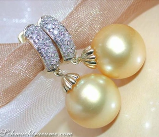 Goldene Südseeperlen-Ohrringe mit Diamanten, sanfte Formen, dezentes Design
