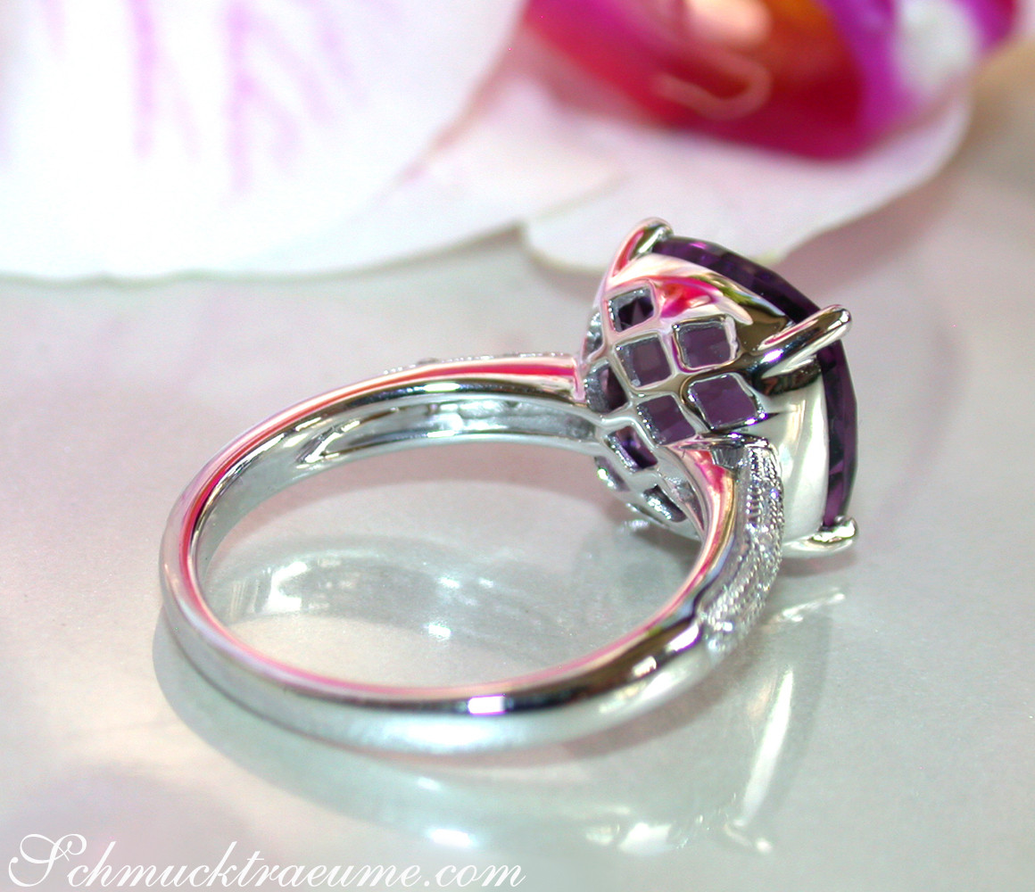 Charmanter Amethyst Ring mit Diamanten - Image 12