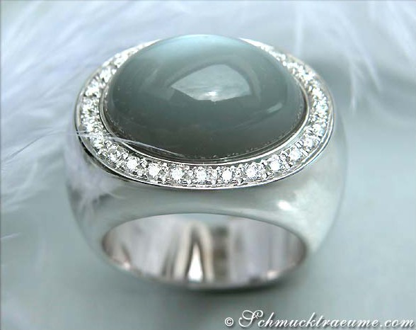 Schwerer Mondstein Ring mit Brillanten - Image 3