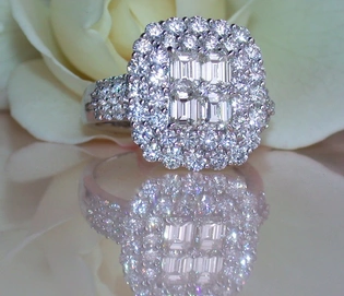 Luxuriöser Brillantenring mit 2.850 Karat TW+ IF/VVS in Weißgold 750