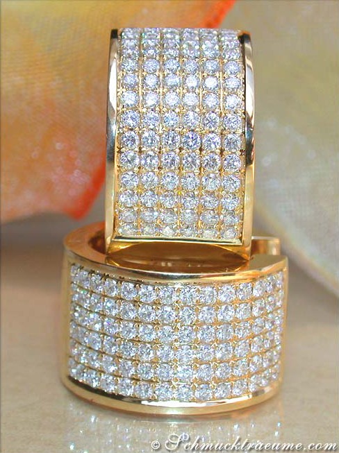 Goldene Creolen mit 2.150 Brillanten in TW VS1-Qualität