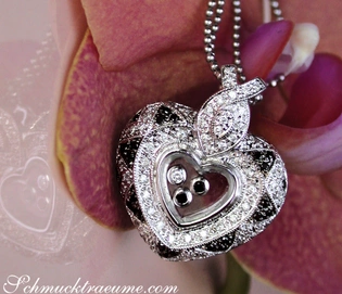 Weißgold Herz-Anhänger mit schwebenden schwarzen Diamanten