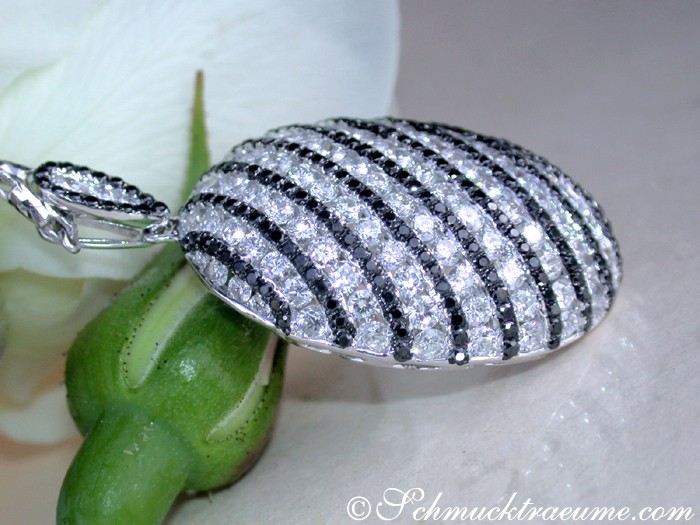Prachtvoller Anhänger mit schwarzen Diamanten - Image 5