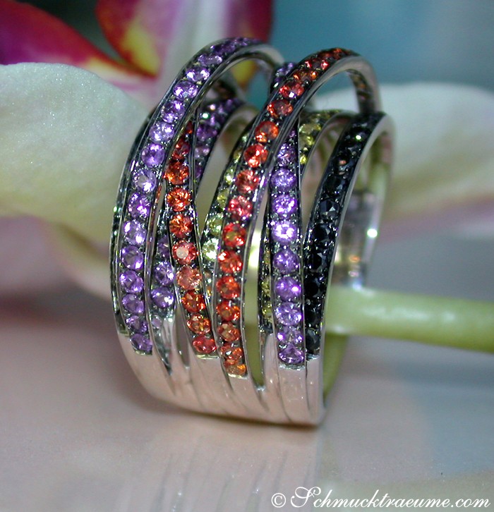 Mehrreihiger Ring mit schwarzen Diamanten, Amethysten & Saphiren - Image 3