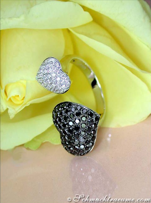 Auffallender Herz Ring mit schwarzen Diamanten - Image 3