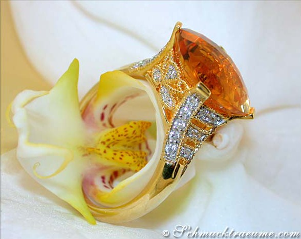 Strahlender Citrin-Ring mit Brillanten in Gelbgold 750