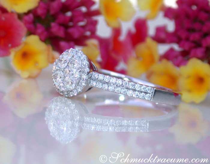 Klassischer Brillant-Ring mit 0.550 Karat Diamanten, Weißgold 750, Detailaufnahme.