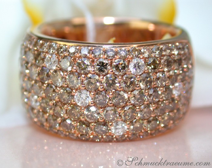 Rosenring aus Roségold 750 mit 2.998 Karat naturbraunen Brillanten