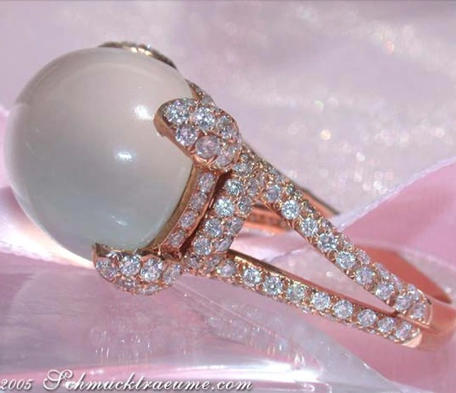 Prächtiger Mondstein Ring mit Brillanten - Image 1 Prächtiger Mondstein Ring mit Brillanten - Image 1