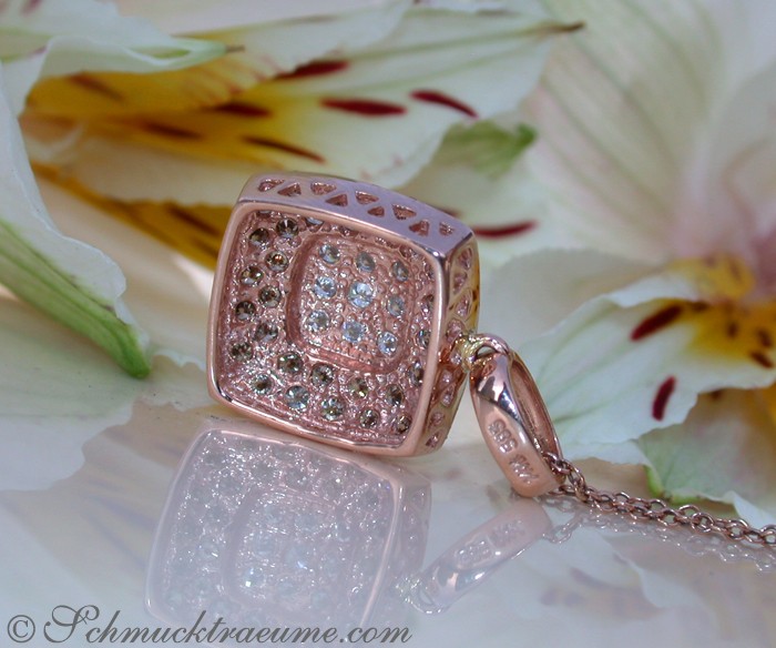 Zeitloser Carré Anhänger mit naturbraunen & weißen Brillanten - Image 5