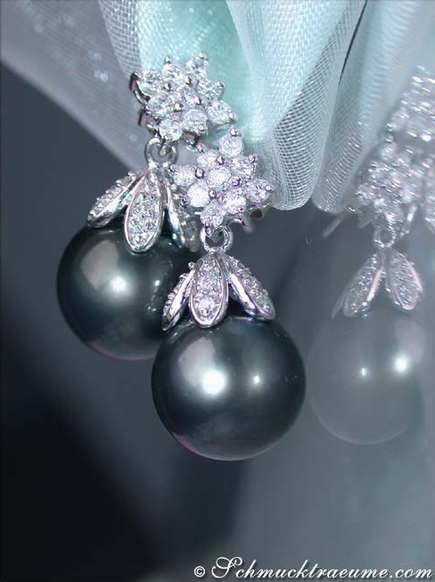 Tahitiperlen-Ohrstecker mit Diamanten, detailreich, elegant, blau-grau, glänzend, Schmuckträume.com