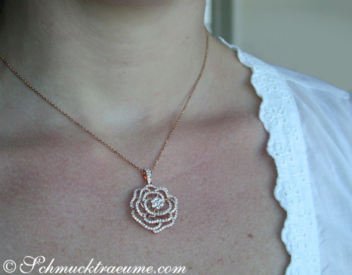 Feinster Brillanten Anhänger im Rosen Design - Image 4