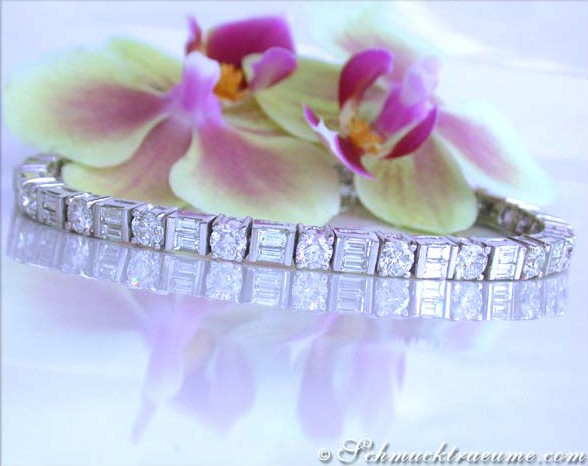Hochkarätiges Diamanten-Armband (9,41 ct.) mit 57 Brillanten & Baguetteschliff, Weißgold 750