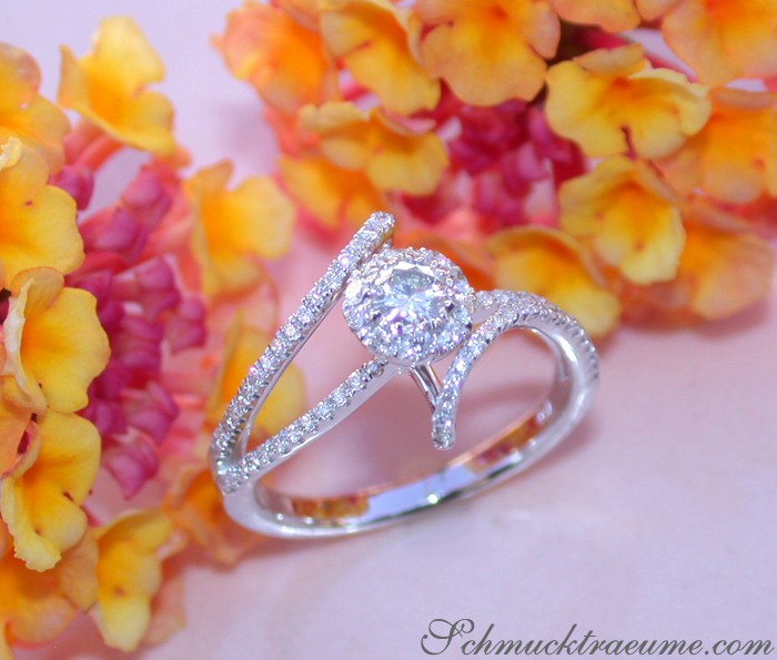 Zarter Brillant Solitär Ring in Weißgold, 0.70 Karat, W SI1/2