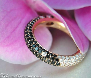 Exquisiter Memory Ring mit schwarzen und weißen Diamanten in Roségold 750
