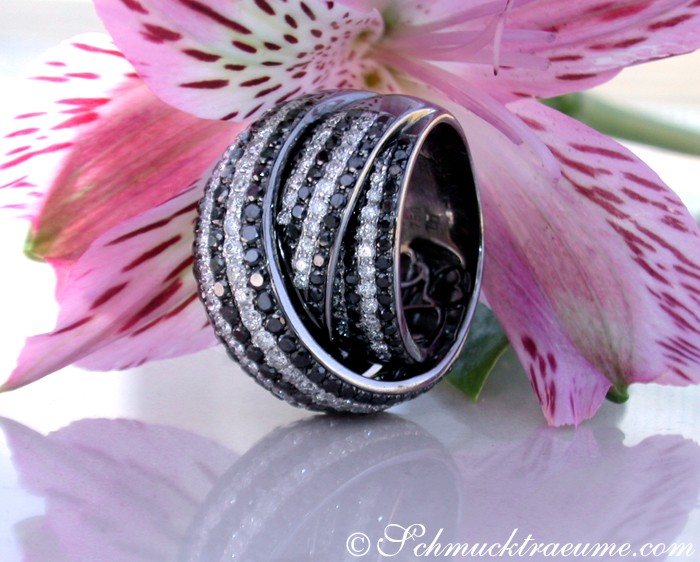 Stilvoller schwarzer Diamanten-Ring mit 3.730 Karat in Weißgold 750