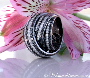 Stilvoller schwarzer Diamanten-Ring mit 3.730 Karat in Weißgold 750