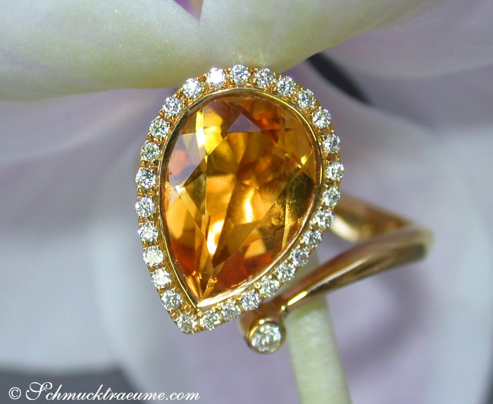 Gelbgold 750 Citrin-Ring mit Diamanten, Traumfarbe und klarer Linie
