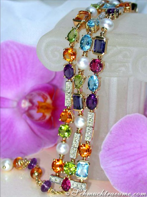 Multicolor Edelstein-Armband mit Perlen und Diamanten auf Orchideenblüte