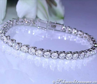 Weißgold 750 Armband mit 9.31 ct. Diamanten, glitzernd und elegant