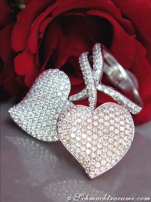 Exquisiter Doppel Herz Ring mit Diamanten in Roségold & Weißgold, detailreich, elegant