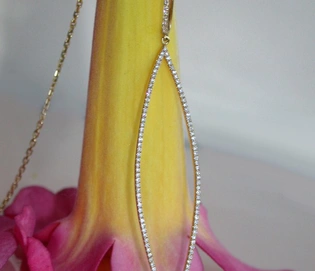 Zarte Diamantanhängerkette in Gelbgold 750, eleganter Anhänger mit 0.350 Karat W SI2 Diamanten