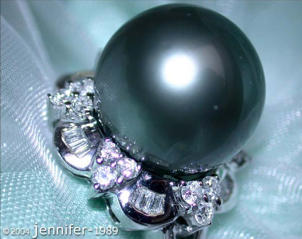 Tahitiperlen-Ring mit Baguette-Diamanten, floraler Design, Weißgold 750, Detailaufnahme