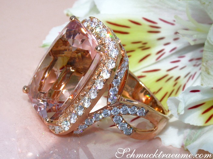 Prächtiger Morganit-Ring mit Brillanten in Roségold 750