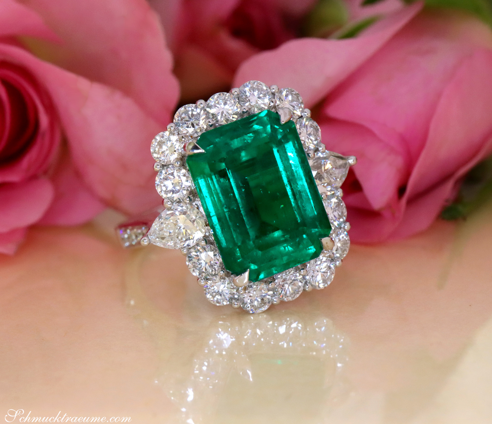 High Jewelry: Einzigartiger kolumbianischer Smaragd Ring  (Muzo Green, Minor Oil) - Image 8