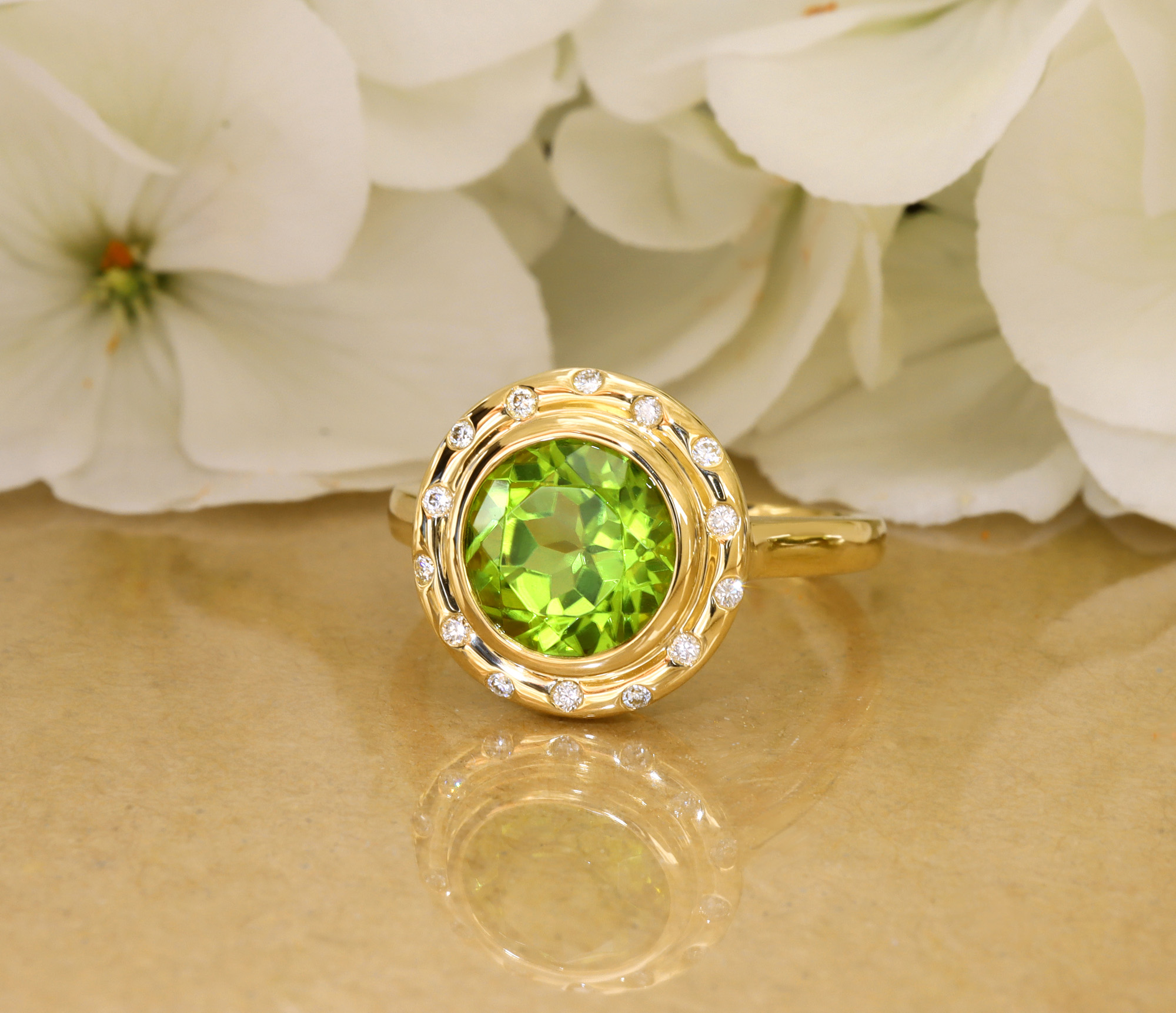 Ring "Orbit" mit Peridot und Brillanten - Image 6
