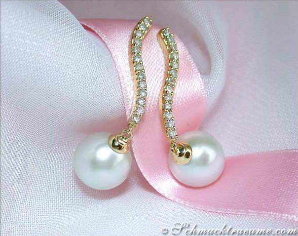 Gelbgold-Südseeperlen-Ohrhänger mit 0.400 Karat Brillanten