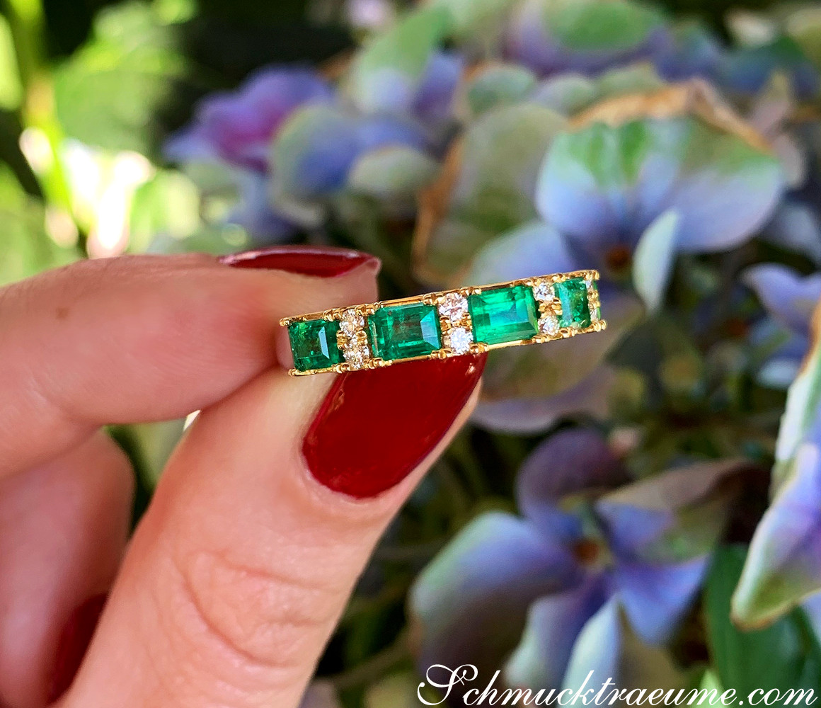 Stattlicher Smaragd Ring mit Brillanten in Bicolor Fertigung - Image 12