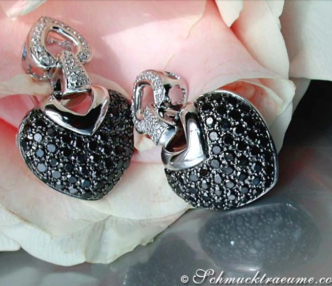 Wunderschöne Herz Ohrstecker mit schwarzen Diamanten - Image 1 Wunderschöne Herz Ohrstecker mit schwarzen Diamanten - Image 1