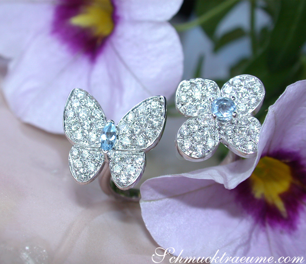 Blumenmotiv: Schmetterling- und Blütenring mit Diamanten und Aquamarin
