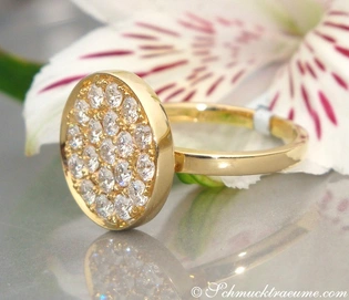 Gelbgold-Ring mit 1.100 Brillanten TW SI, rund, elegant